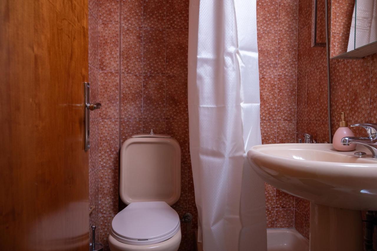 Pleasures House * Kavala